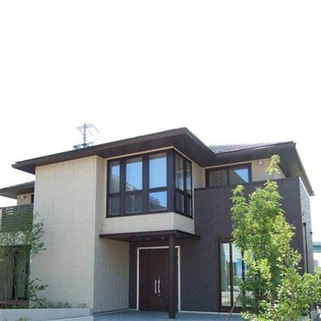 Betona apvalkota tērauda sija